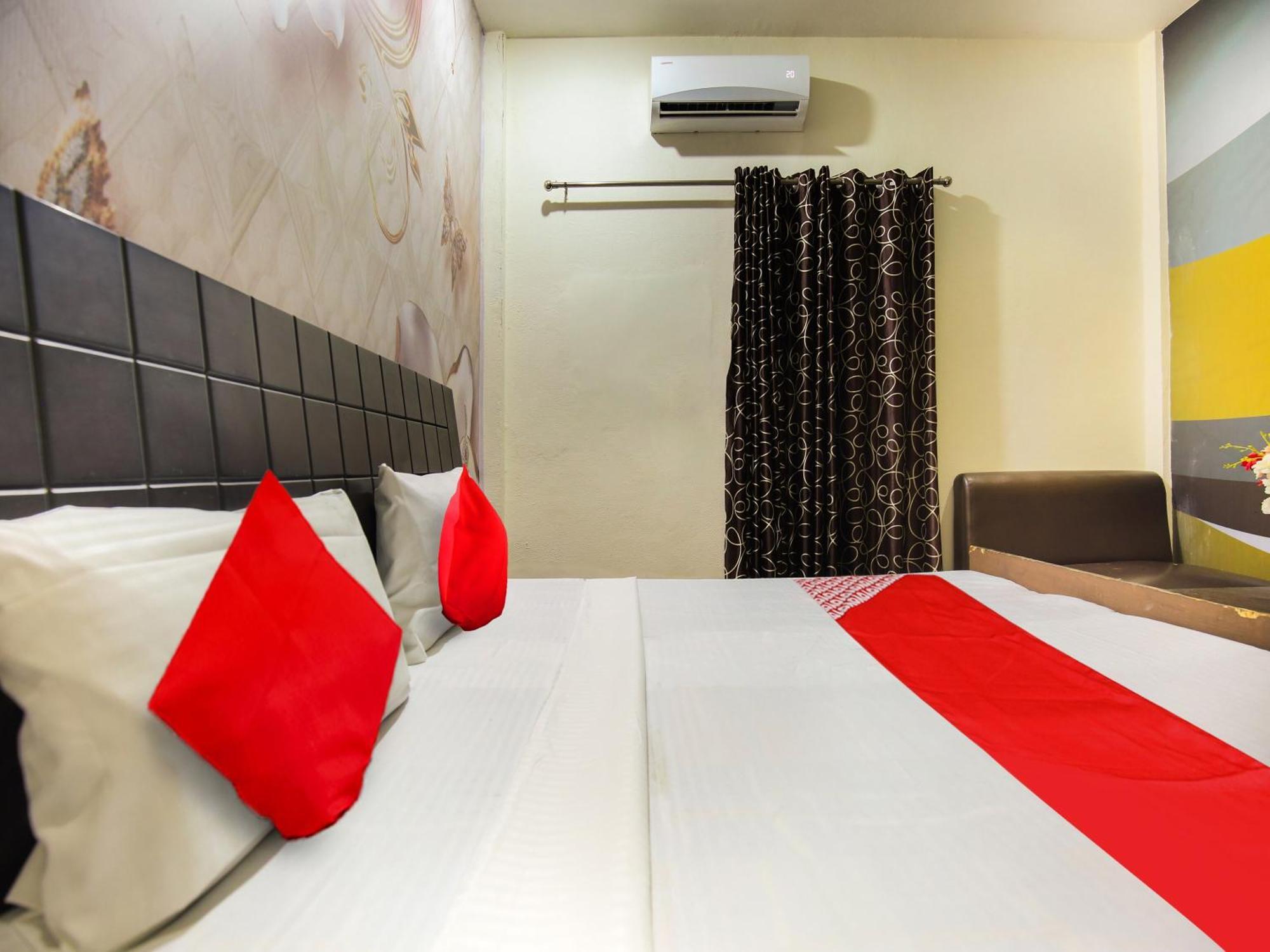 Oyo Flagship Hotel Le Aley Regency Ludhiana Exterior photo